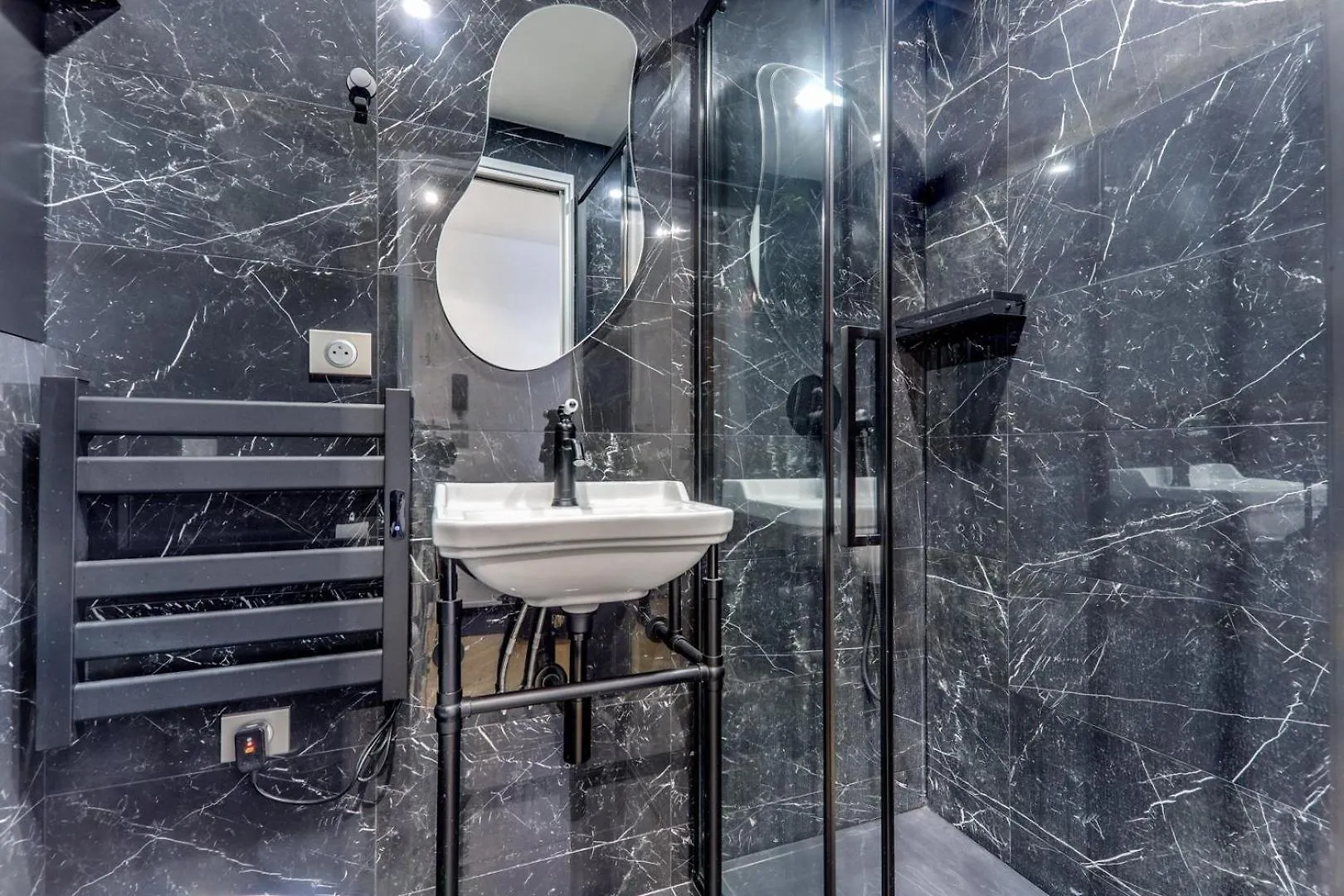 Apartment Le Princier - Charmant & Proche Jardin Luxembourg Paris